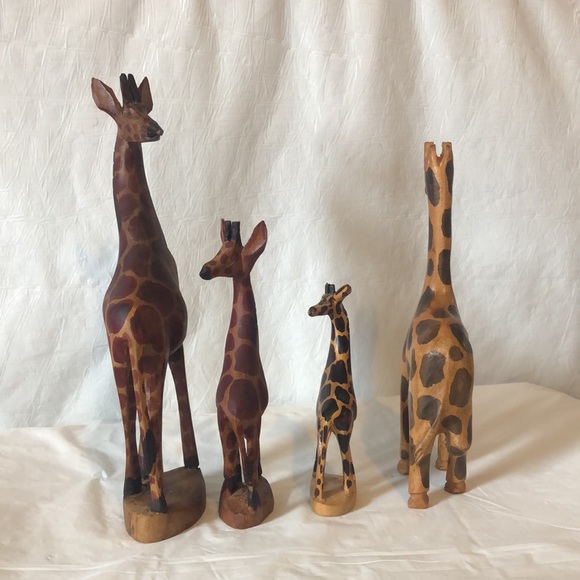 Giraffes hand carved Kenya Africa set of 4 hardwood standing 5” to 12” high - Picture 8 of 8